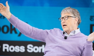 Nhân viên cũ kể chuyện Bill Gates từng âu yếm nữ nhân viên trên bãi cỏ