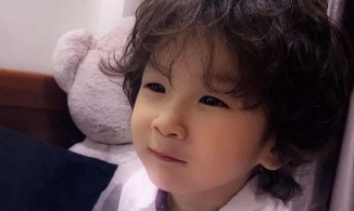 Mới 3 tuổi, quý tử nhà Lâm Khánh Chi sở hữu ngoại hình chuẩn 'hotboy tương lai'