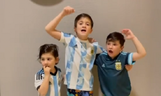 Hành động đáng yêu của 3 con trai Lionel Messi khi bố vô địch Copa America