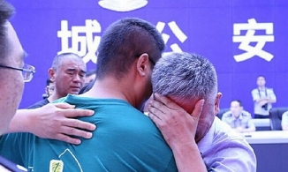 Người cha tìm con suốt 24 năm ròng rã, được làm thành phim, nay đã thấy con