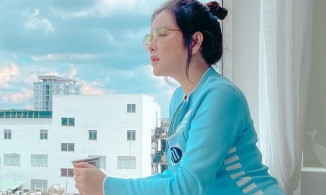 Lý Nhã Kỳ khoe 'đường cong như đường đua', Lệ Quyên ngồi không cũng bị gọi 