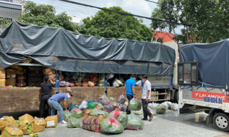 Hỗ trợ hàng tấn rau củ cho công nhân ở Bình Dương, Cường Đô La ghi điểm nhờ tiết nhỏ này