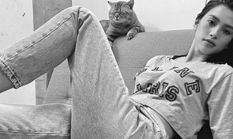 Đẳng cấp nhan sắc của Tiểu Vy, đăng ảnh mộc mạc 'so deep' vẫn bão like