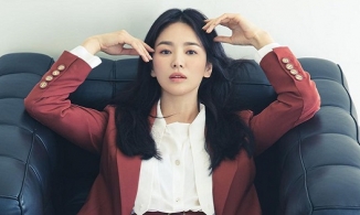 Song Hye Kyo khoe vẻ đẹp 'không tuổi' nhưng bị soi ra chi tiết bất thường