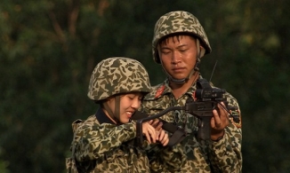 Mũi trưởng Long lần đầu tỏ thái độ khó chịu khi bị ghép đôi với Hậu Hoàng