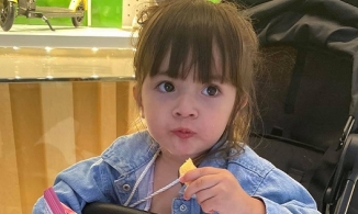 Con gái lai 5 dòng máu của Chung Thục Quyên, 2 tuổi nghe hiểu 5 ngôn ngữ