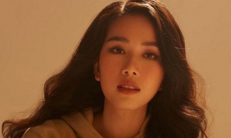 Á hậu Phương Anh nhan sắc ngày càng thăng hạng, trình ngoại ngữ tầm quốc tế