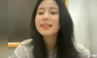 Cô giáo Minh Thu lại bị phản ứng khi dùng từ khiếm nhã đáp trả cư dân mạng