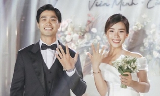 Trò chuyện cùng đồng đội, Công Phượng tiết lộ tình trạng thai kỳ của bà xã