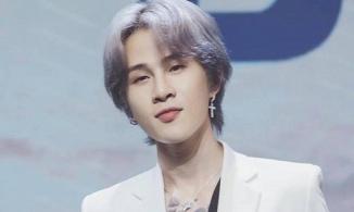 Giữa ồn ào tình ái, Jack sốt cao nhưng vẫn thản nhiên… cày game