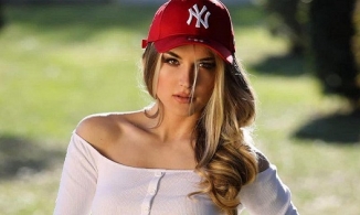 Vẻ đẹp quyến rũ của vũ công đăng quang Hoa hậu Thế giới Italy 2021