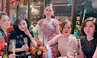 Đọ sắc bên hội bạn, Lệ Quyên được khen trẻ đẹp 'không đoán được tuổi' 