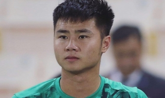 Thủ môn Văn Toản nhận tin bà nội qua đời khi đang thi đấu ở UAE