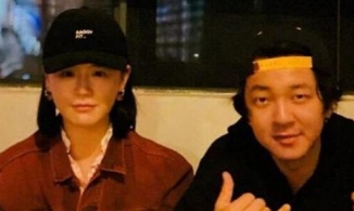 Paparazzi theo chân Mã Tư Thuần vô tình bắt gặp cảnh bạn trai cô ngoại tình