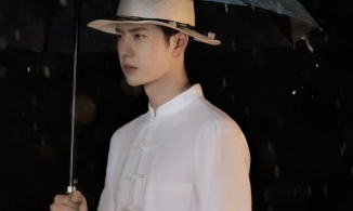 Vương Nhất Bác tóc vuốt ngược nam tính ngời ngời với tạo hình dân quốc