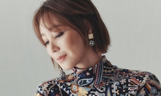 Hoa hậu Hàn Quốc Kim Sung Ryung - 'mẻ đẻ Kim Tan' - trẻ trung sành điệu ở tuổi 54