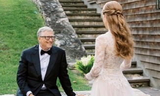 Con gái Bill Gates đăng ảnh mừng sinh nhật bố, động thái vợ cũ mới đáng chú ý