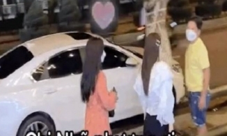 Vợ chồng Trường Giang bị fan bắt gặp ngoài phố, vóc dáng Nhã Phương chiếm spotlight