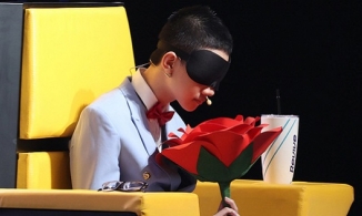 Cậu bé Việt có 'siêu năng lực' đoán trúng màu, hình ảnh bằng cách ... ngửi