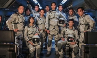 Phim mới của của Gong Yoo 'The Silent Sea'  ấn định ngày lên sóng