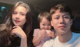 Đội trưởng Quế Ngọc Hải vô tình để lộ chuyện vợ mang bầu lần 2