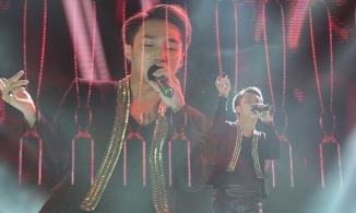 Phản ứng tinh tế của Sơn Tùng khi thấy fan nữ ngất xỉu dưới sân khấu