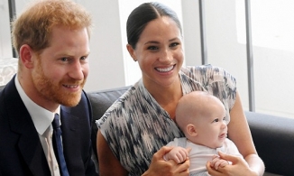 Danh tính bất ngờ của thành viên hoàng gia hỏi màu da của con trai Meghan