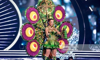 Bán kết Miss Universe 2021: Á hậu Kim Duyên chiếm sóng với Quốc phục 'Ai Tét hông?'