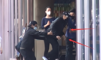 Bố ruột Tạ Đình Phong lộ diện hom hem, đi không vững, con trai tiết lộ chỉ chờ ngày ra đi