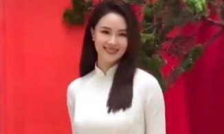 U40 Hồng Diễm nhìn như nữ sinh khi diện áo dài trắng thướt tha