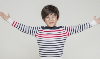 Sao nhí Bố Ơi Mình Đi Đâu Thế bản Hàn sau 8 năm: Điển trai như tài tử, học siêu giỏi