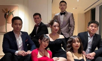 Chi Pu đã về Việt Nam sau thời gian du học Mỹ, bung xõa đón năm mới cùng hội bạn