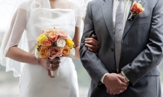 Chú rể ly hôn ngay tại lễ cưới sau khi cô dâu cất tiếng hát