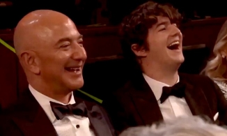 Con trai trưởng kín tiếng của bà cả nhà tỷ phú Jeff Bezos: Cao to điển trai, tài năng có thừa.