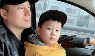 Con trai Việt Anh lớn phổng phao, điển trai giống hệt bố