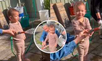 Leon nhà Hà Hồ say mê nghịch nước, ông nội can không nổi, bà nội 'tạo công ăn việc làm'