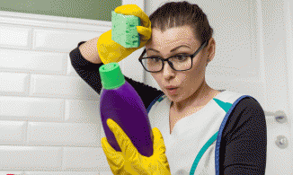 Làm sạch nhà bằng hóa chất tẩy rửa: 3 thói quen không tốt cần từ bỏ ngay