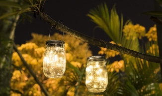 Tận dụng lọ thủy tinh để làm đẹp cho không gian sống