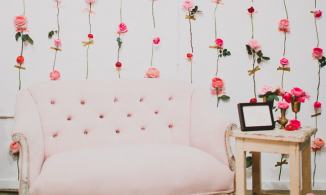 Hướng dẫn tự tạo bức rèm hoa để trang trí tường thêm lãng mạn