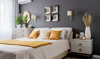 Căn hộ 49m² sang chảnh của người mẹ đơn thân và cô con gái tuổi teen