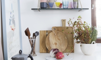 Nhà thiết kế thời trang 'thay áo mới' cho phòng bếp chỉ bằng phụ kiện