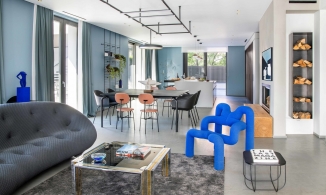 Biệt thự phong cách đương đại với gam màu xanh lam - xám sang trọng và tươi mới