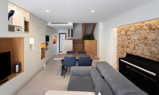 GD House: Ngôi nhà ống sử dụng hệ cầu thang thông minh làm điểm nhấn