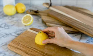 7 công dụng vệ sinh bếp đáng ngạc nhiên của quả chanh