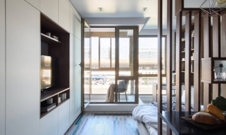 Căn hộ 32m² thiết kế như phòng khách sạn tiện nghi, có cả loggia bằng kính hiện đại