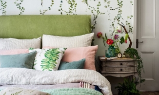 Muốn  phòng ngủ mát mắt và thư giãn, hãy lựa chọn xanh lá cây làm điểm nhấn