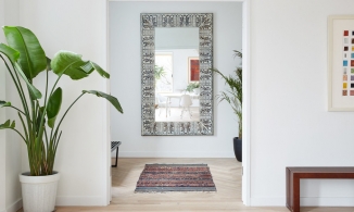 Gương cỡ lớn trong trang trí nội thất: 10 ý tưởng bày trí cho không gian sống thêm ấn tượng