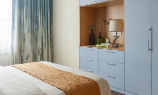 Lưu trữ trong phòng ngủ: 4 mẫu tủ quần áo gọn, đẹp, tiết kiệm không gian