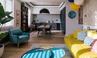 Vàng - xanh lam: Sự kết hợp đẽ như mặt trời và bầu trời, như cát vàng và biển xanh tươi đẹp