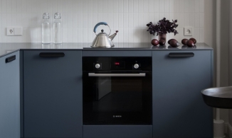 4 giải pháp giúp che ổ điện thô kệch trong phòng bếp thật thẩm mỹ